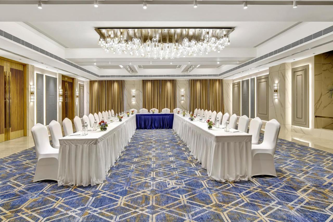 Park Inn By Radisson Súrat Exteriér fotografie