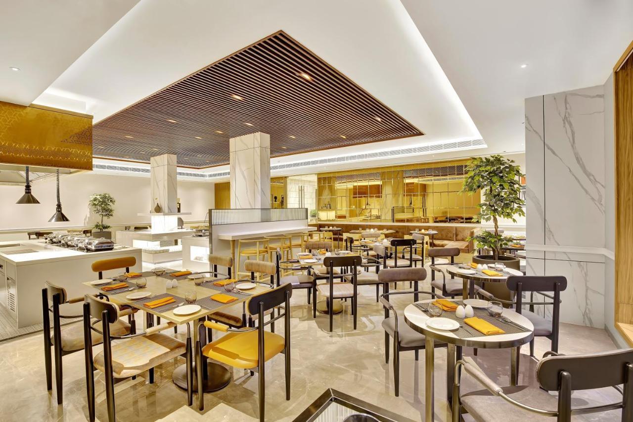 Park Inn By Radisson Súrat Exteriér fotografie